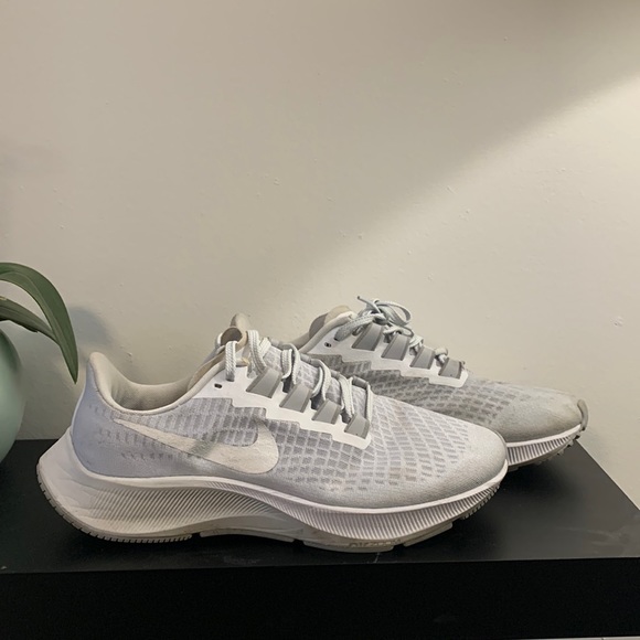 Womens Nike Pegasus Running Shoes Size 8.5 - Picture 1 of 4